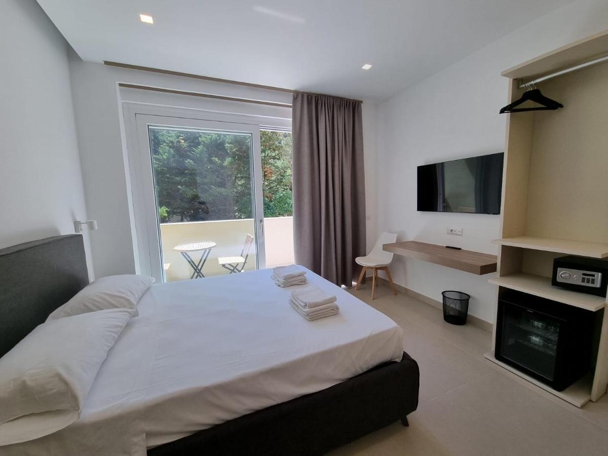 Marea Retreat Rooms Marina di Camerota Exterior foto